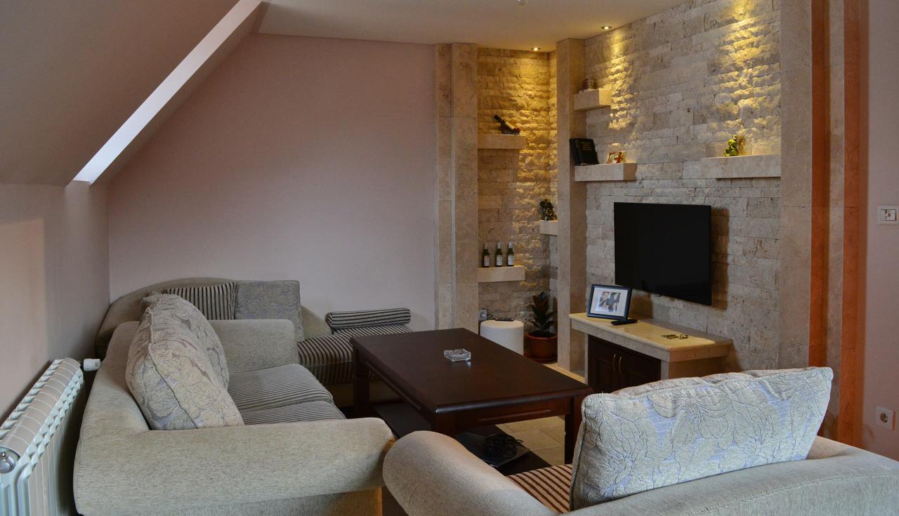 Apartmani Vila Zabljak Bagian luar foto