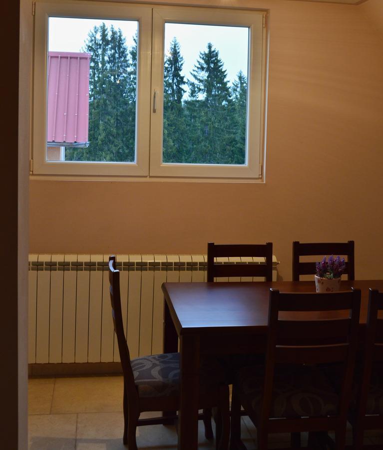 Apartmani Vila Zabljak Bagian luar foto